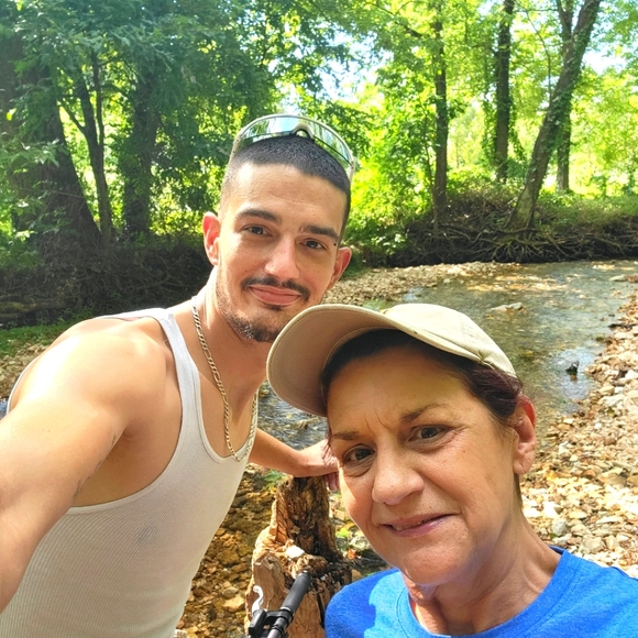 Numerous items - Picture 1 of 1